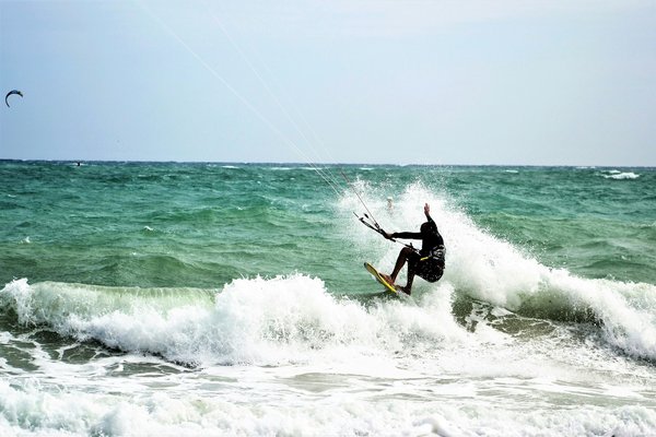 Kitesurf : comment progresser dans ce sport ?